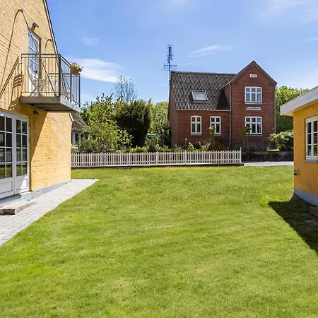 Awesome In Aero With Wifi 度假居 瑟比